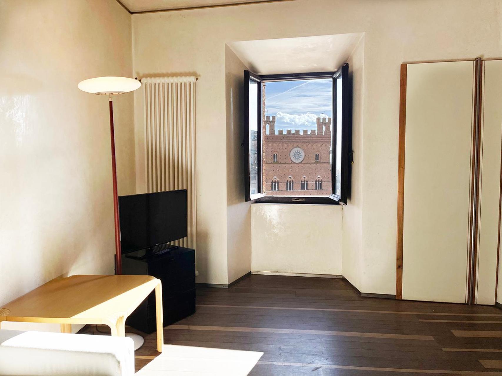 Il Campo 8: Piazza Del Campo * Siena